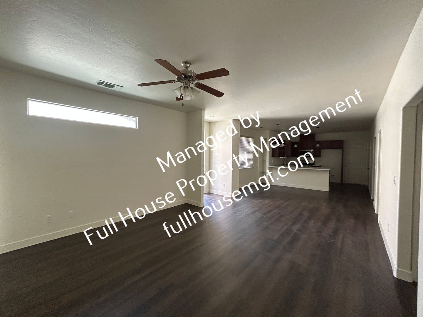 Porterville House: 1921 W Roby Ave