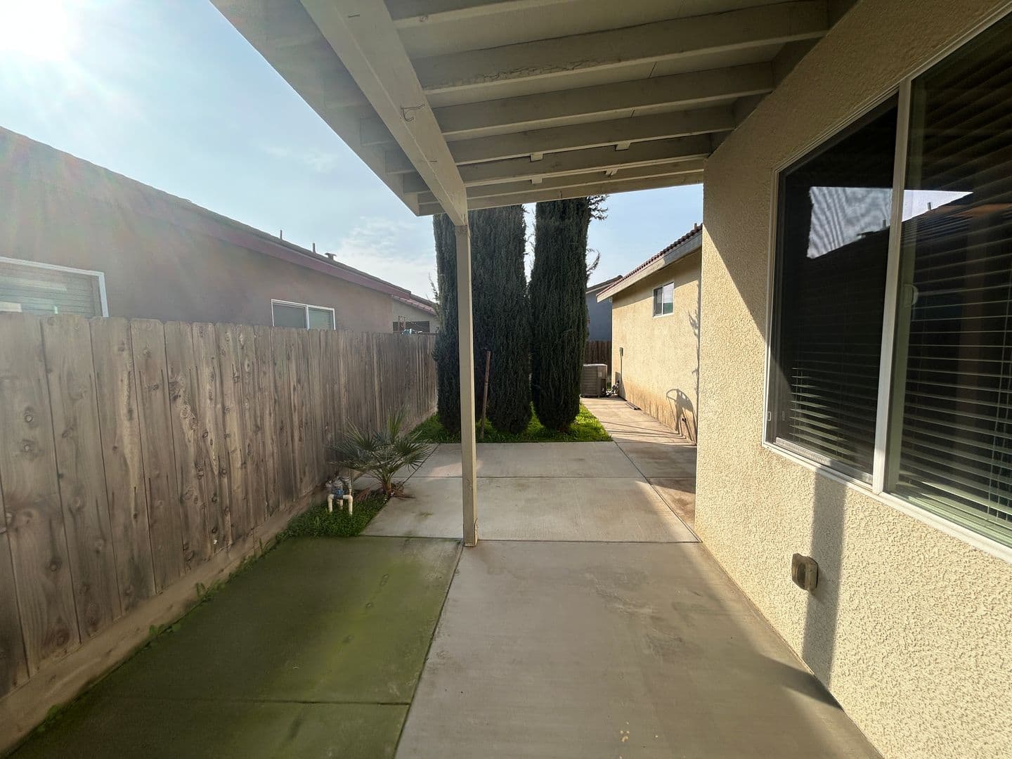 Porterville House: 493 S Milo