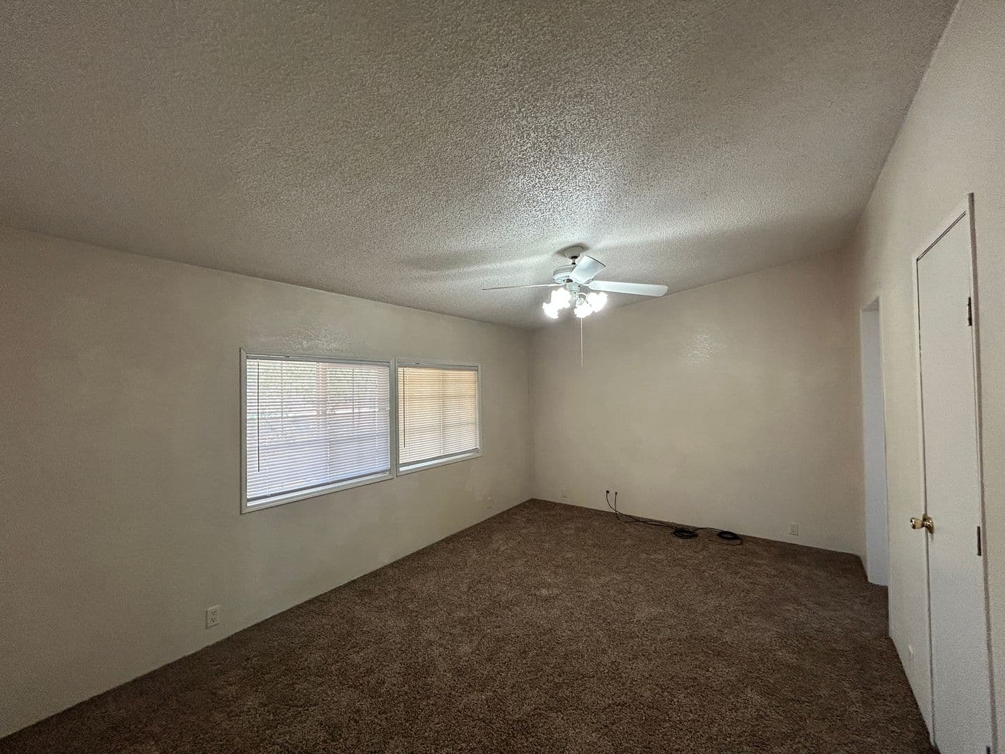 Springville House: 40771 Blue Oak