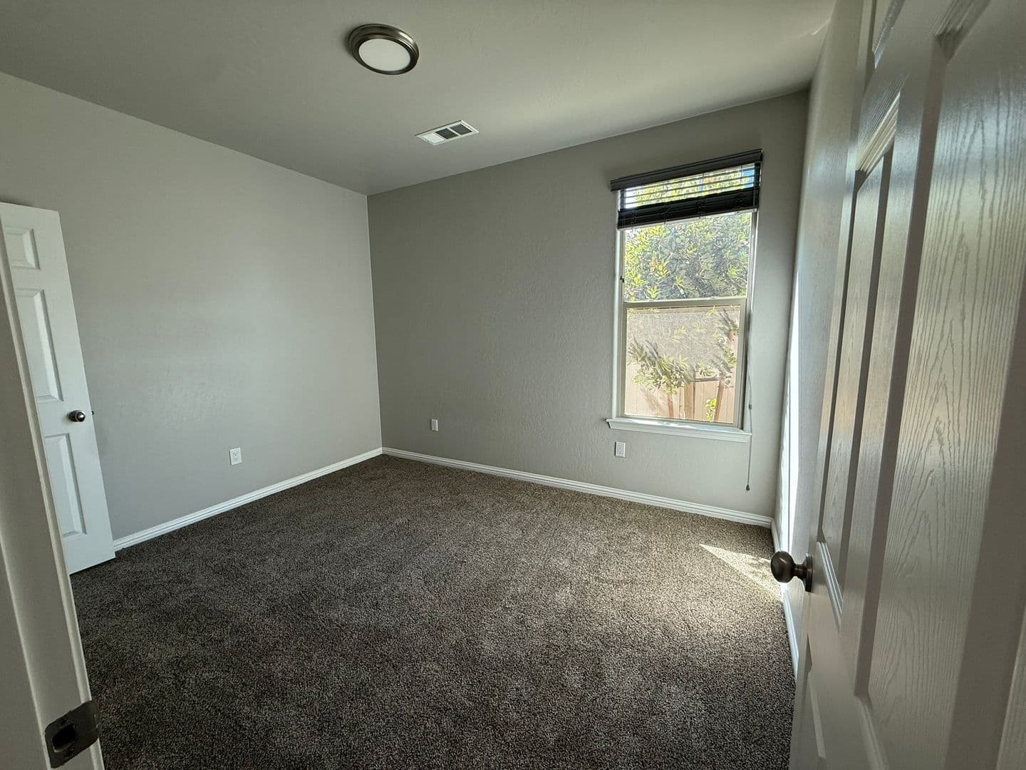Porterville House: 1876 W Roby