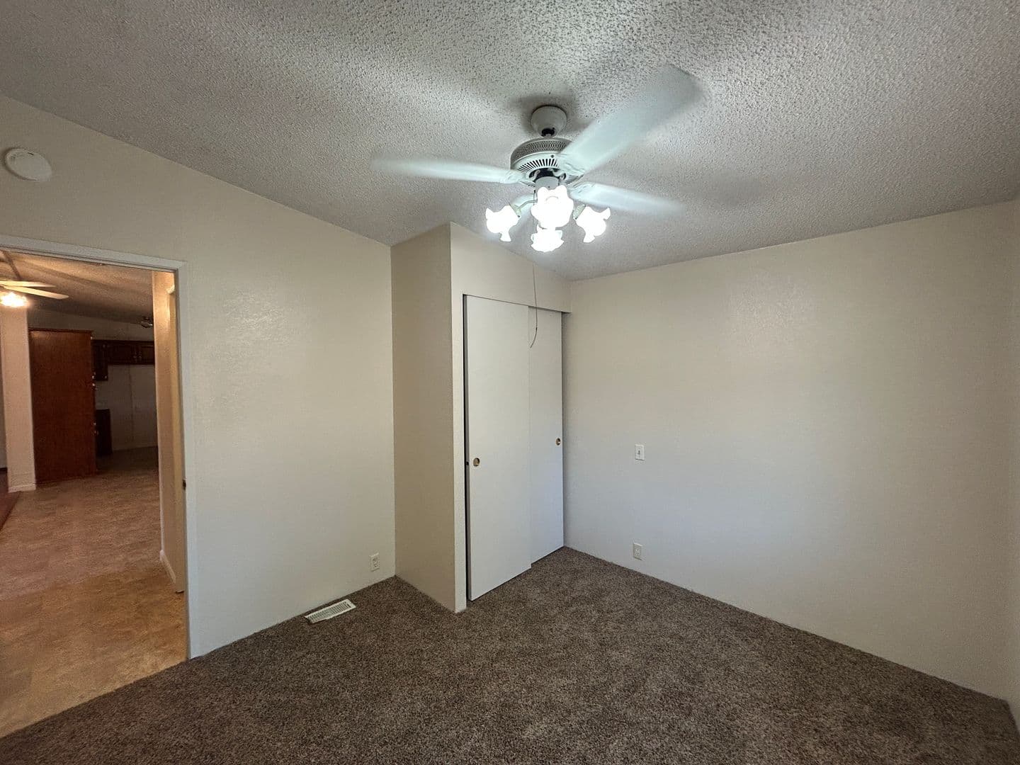Springville House: 40771 Blue Oak