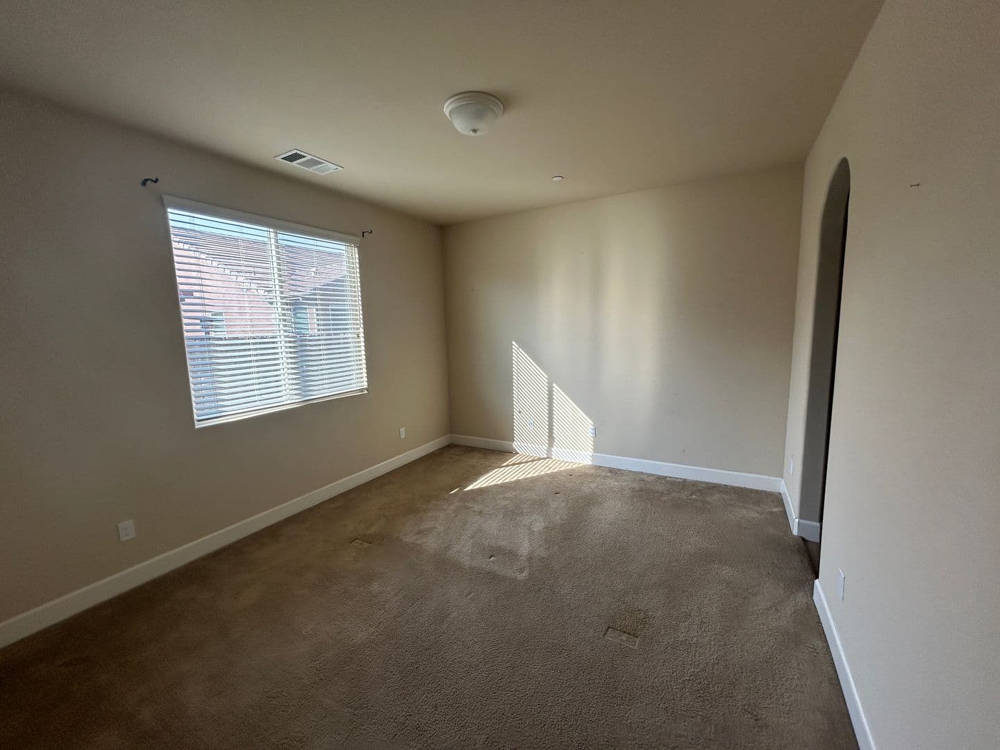 Porterville House: 493 S Milo