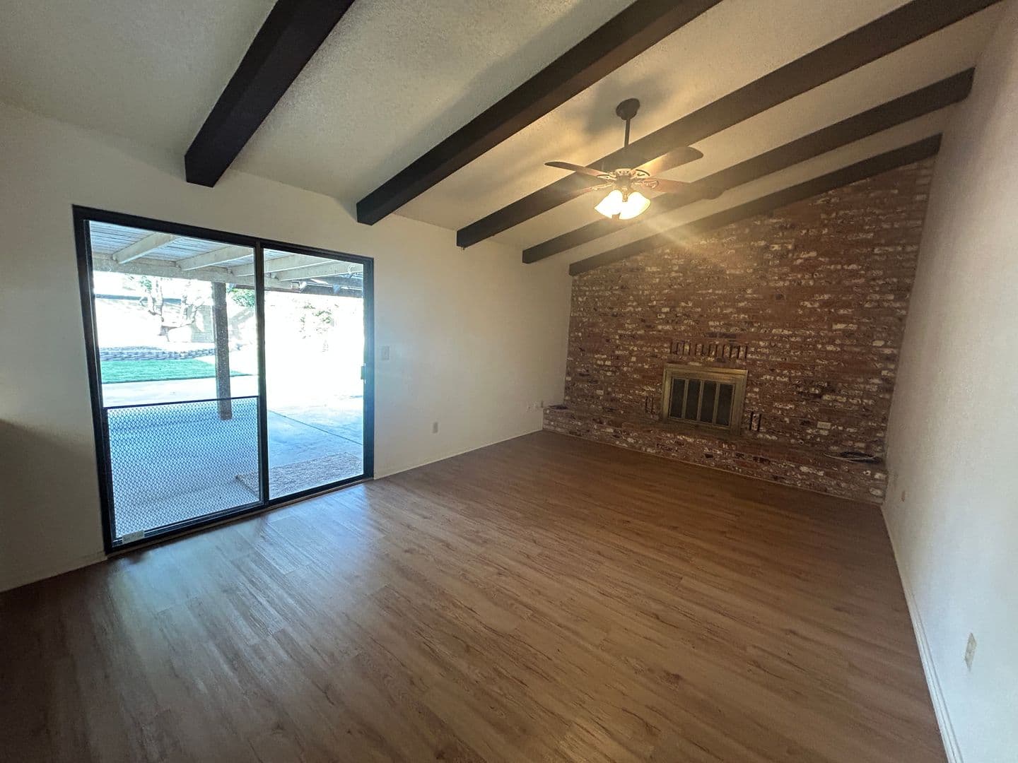 Porterville House: 1660 Memory Lane