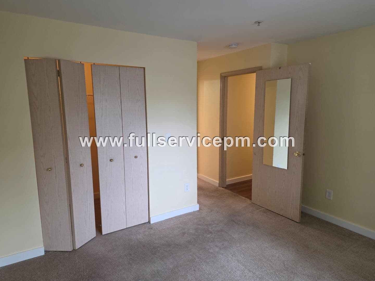 Everett Condo: 1001 W Casino Rd #D201