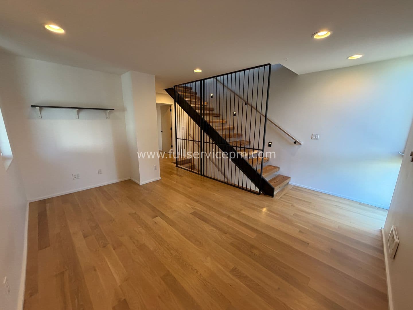 Seattle Townhome: 7784 Highland Park Way SW Unit A