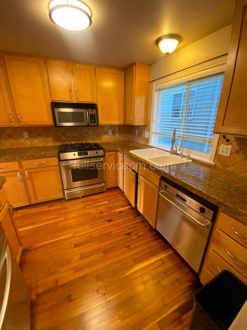 Seattle Townhome: 162A 15th Ave