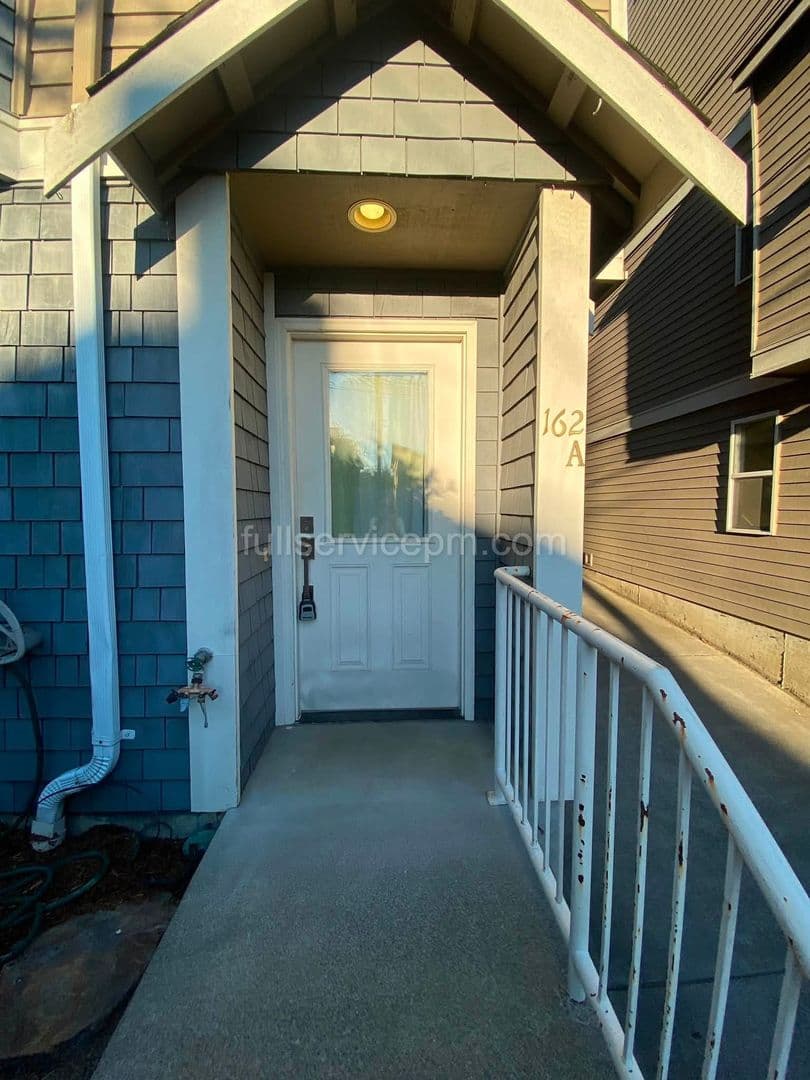 Seattle Townhome: 162A 15th Ave