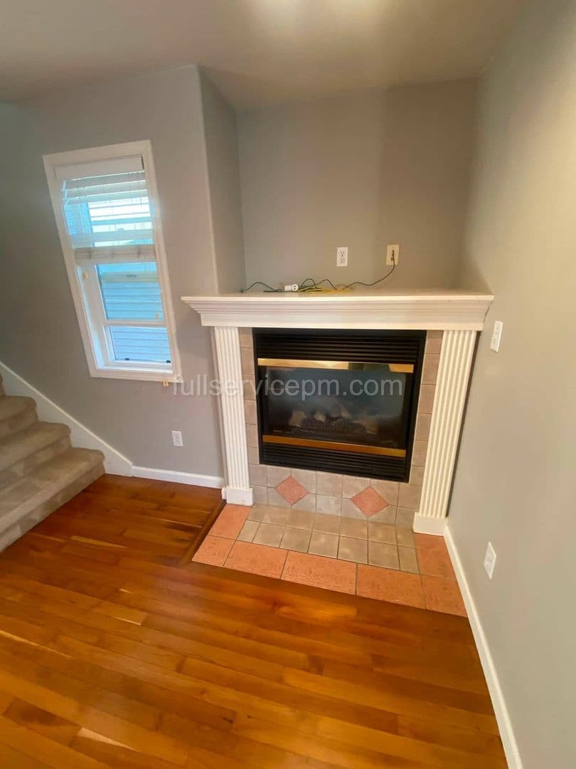 Seattle Townhome: 162A 15th Ave