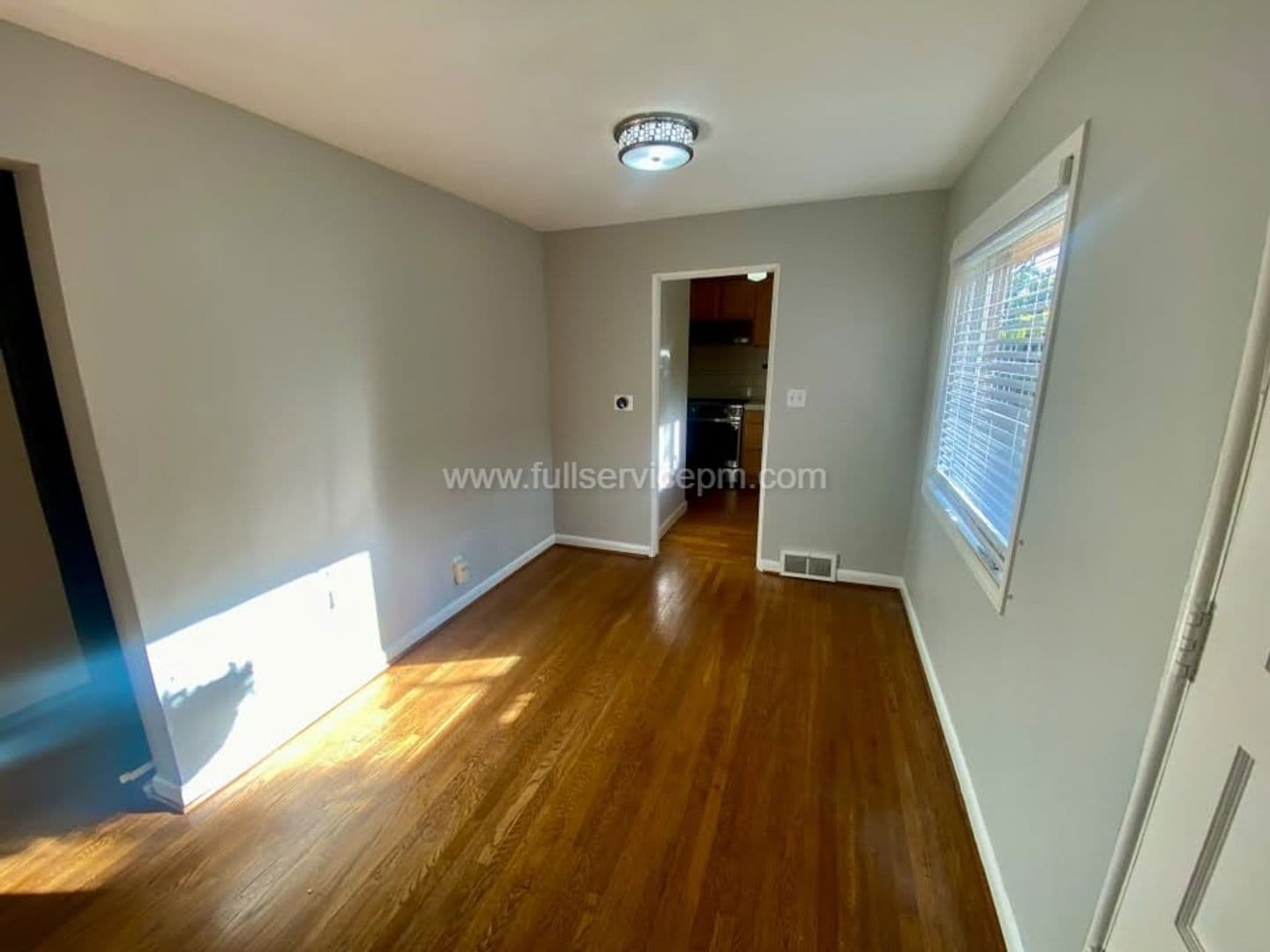 Seattle House: 6522 38th Ave NE
