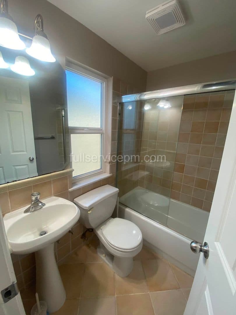 Seattle Townhome: 162A 15th Ave
