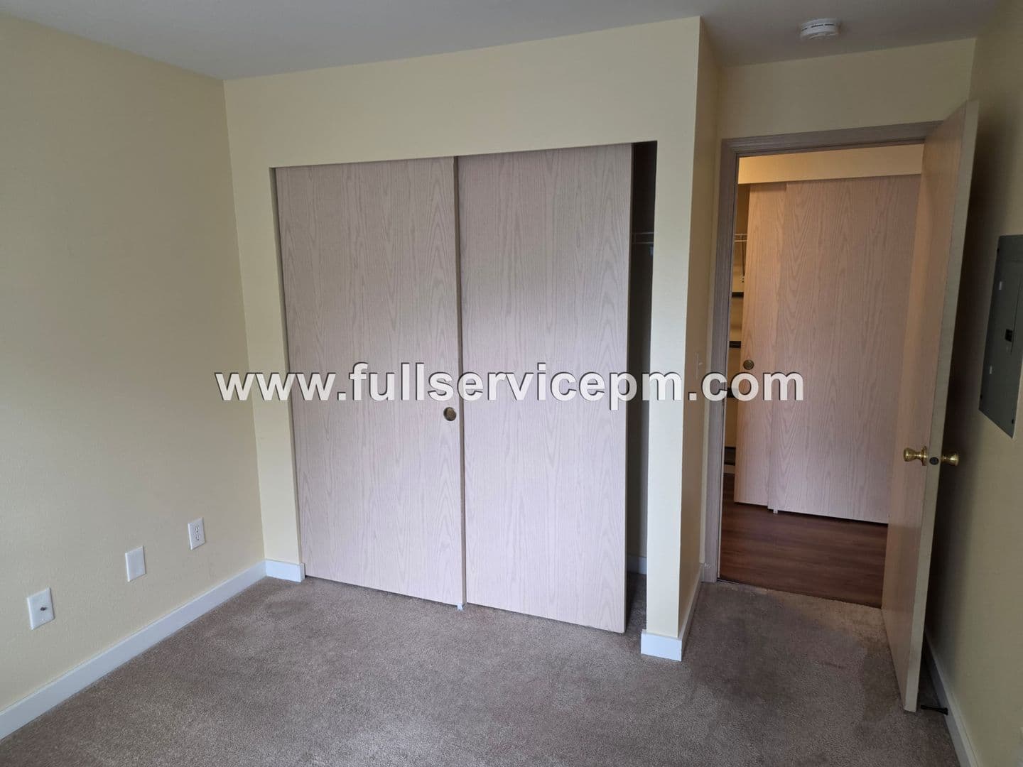 Everett Condo: 1001 W Casino Rd #D201