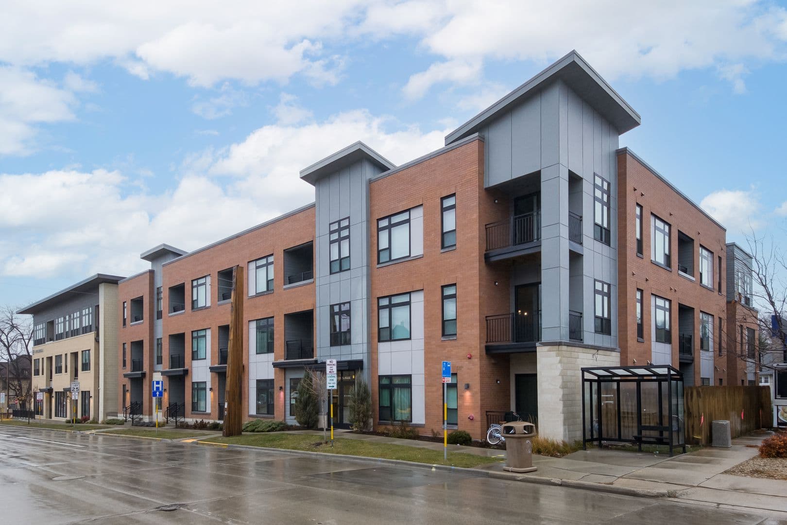 Madison Apartment: 1121 South Park Street