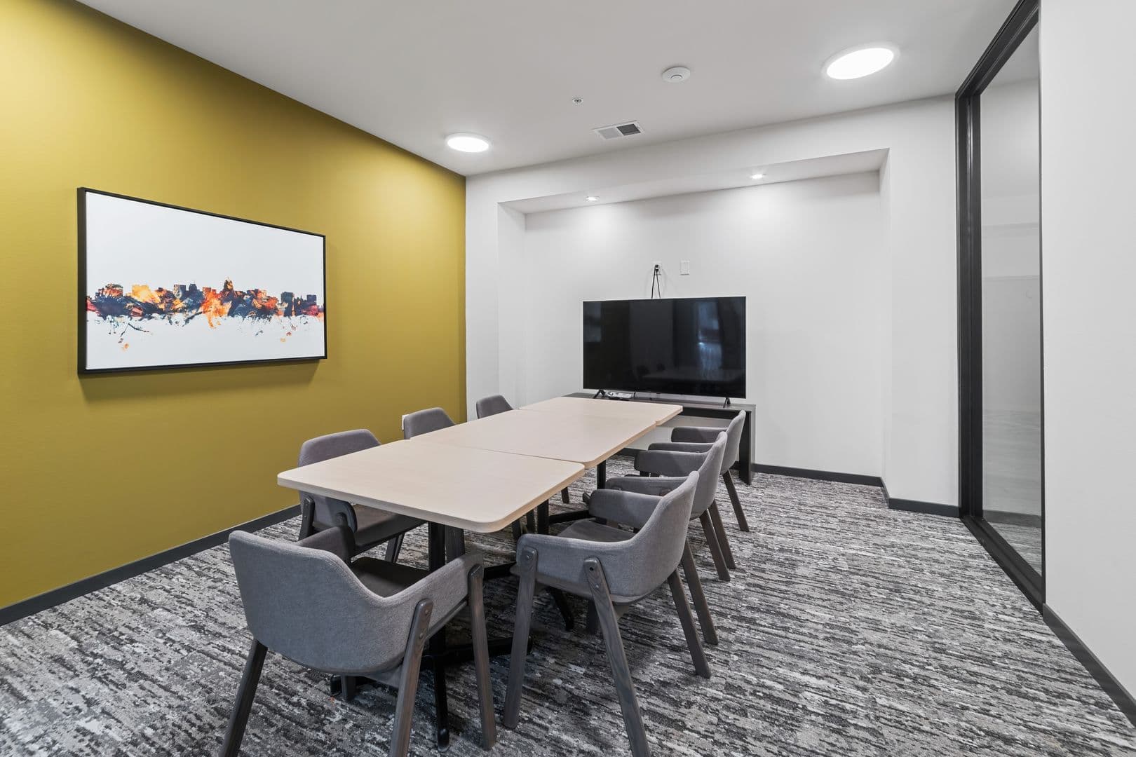 Madison Apartment: 1121 South Park Street