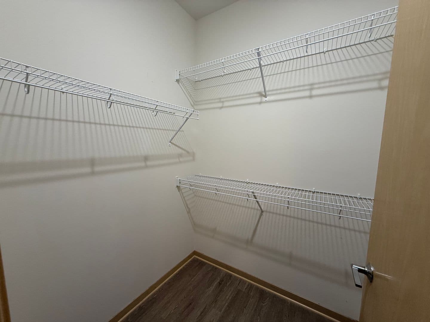 Madison Apartment: 1121 South Park Street