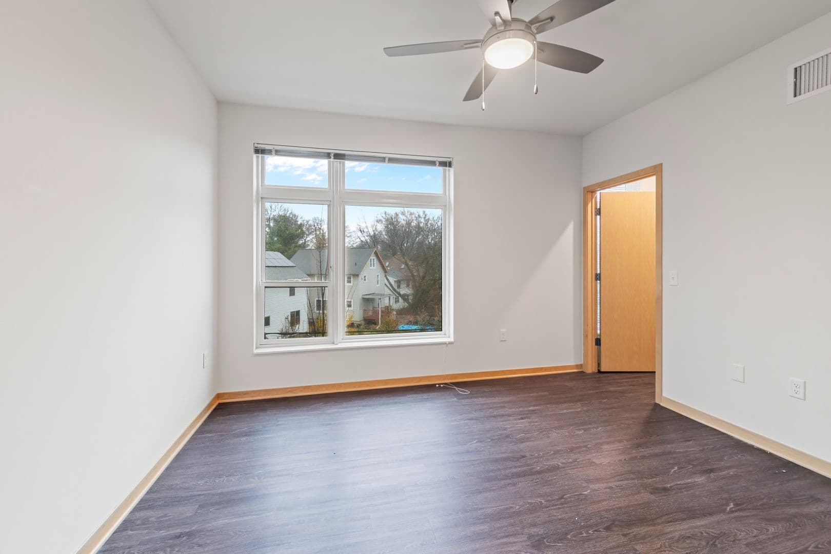 Madison Apartment: 1121 South Park Street