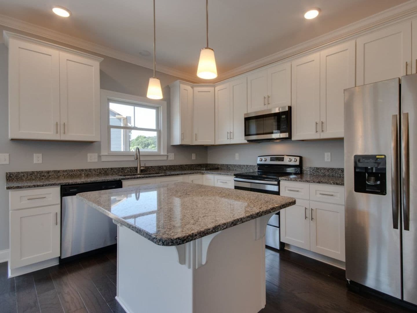 Rockingham House: 1318 Caspian Way
