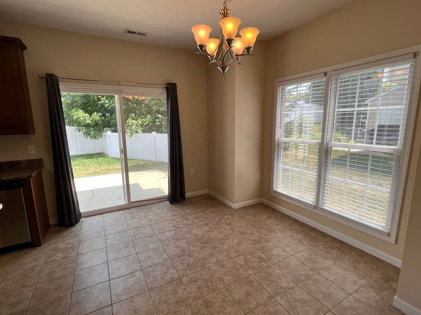 Harrisonburg House: 1238 Settlers Lane