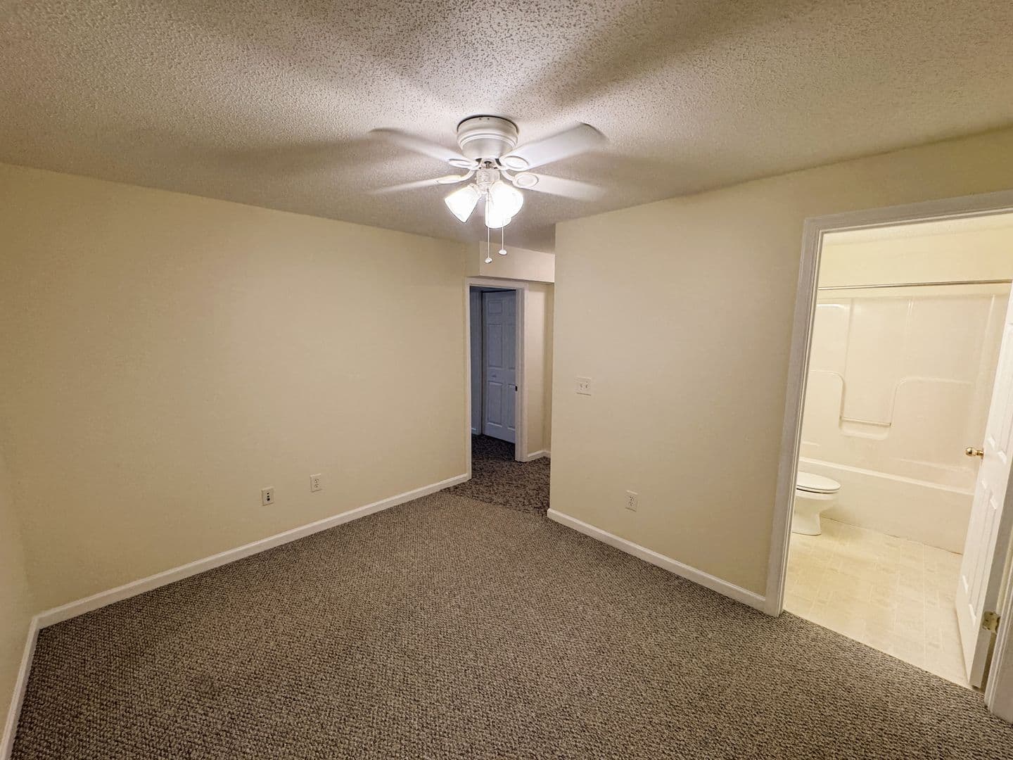 Harrisonburg House: 1422 Founders Way