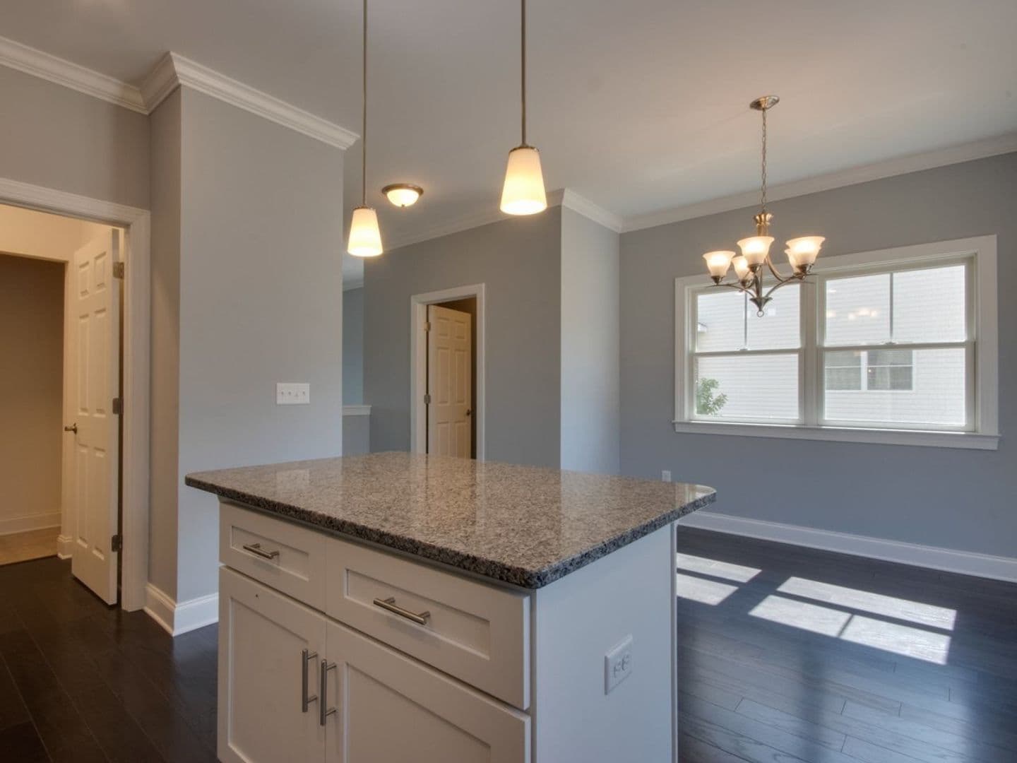Rockingham House: 1318 Caspian Way