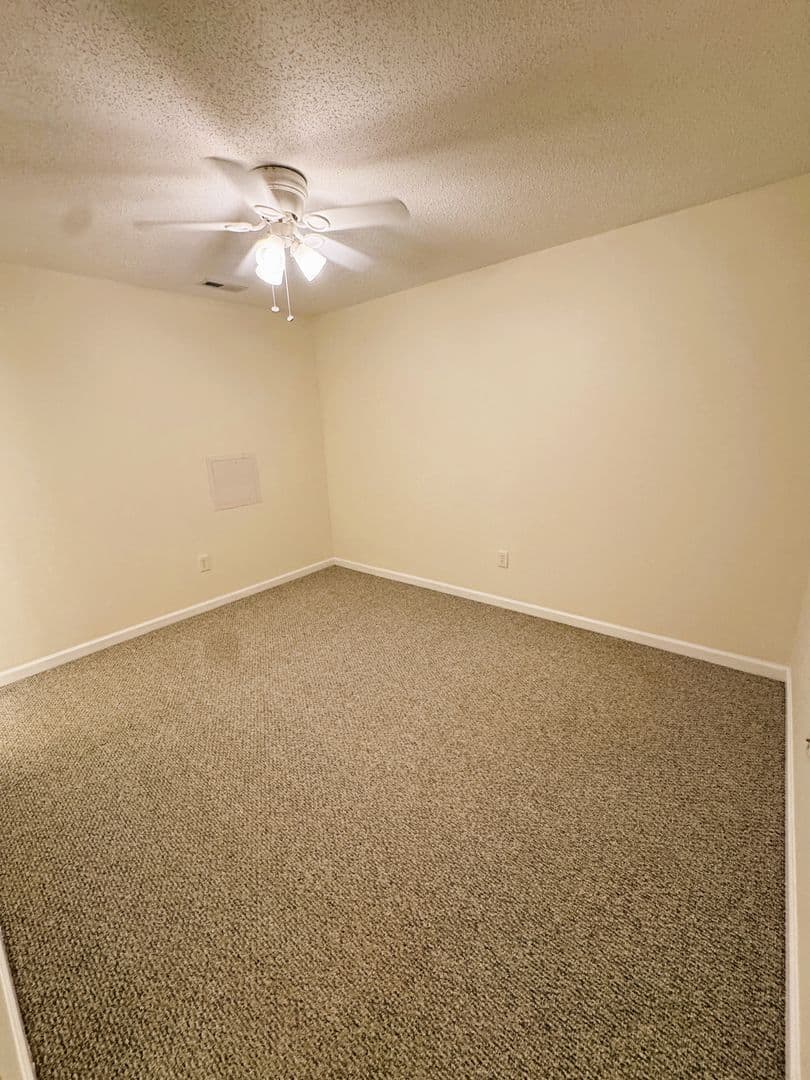 Harrisonburg House: 1422 Founders Way