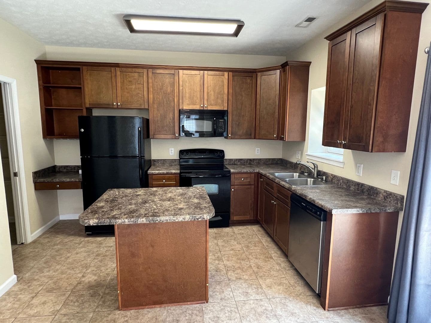 Harrisonburg House: 1238 Settlers Lane