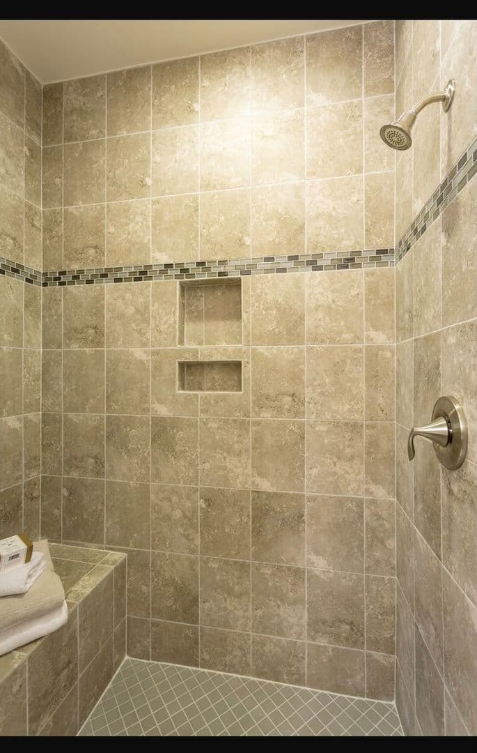 Rockingham House: 3432 Crepe Myrtle Drive