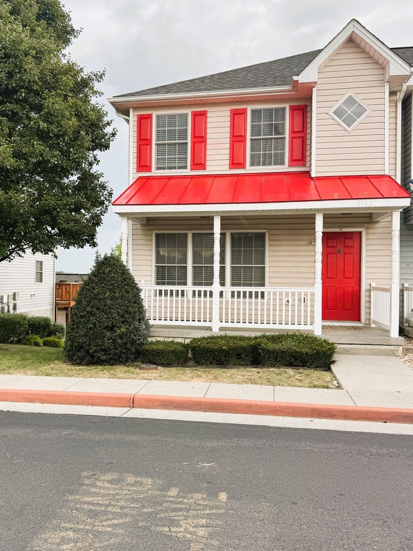Harrisonburg House: 1422 Founders Way