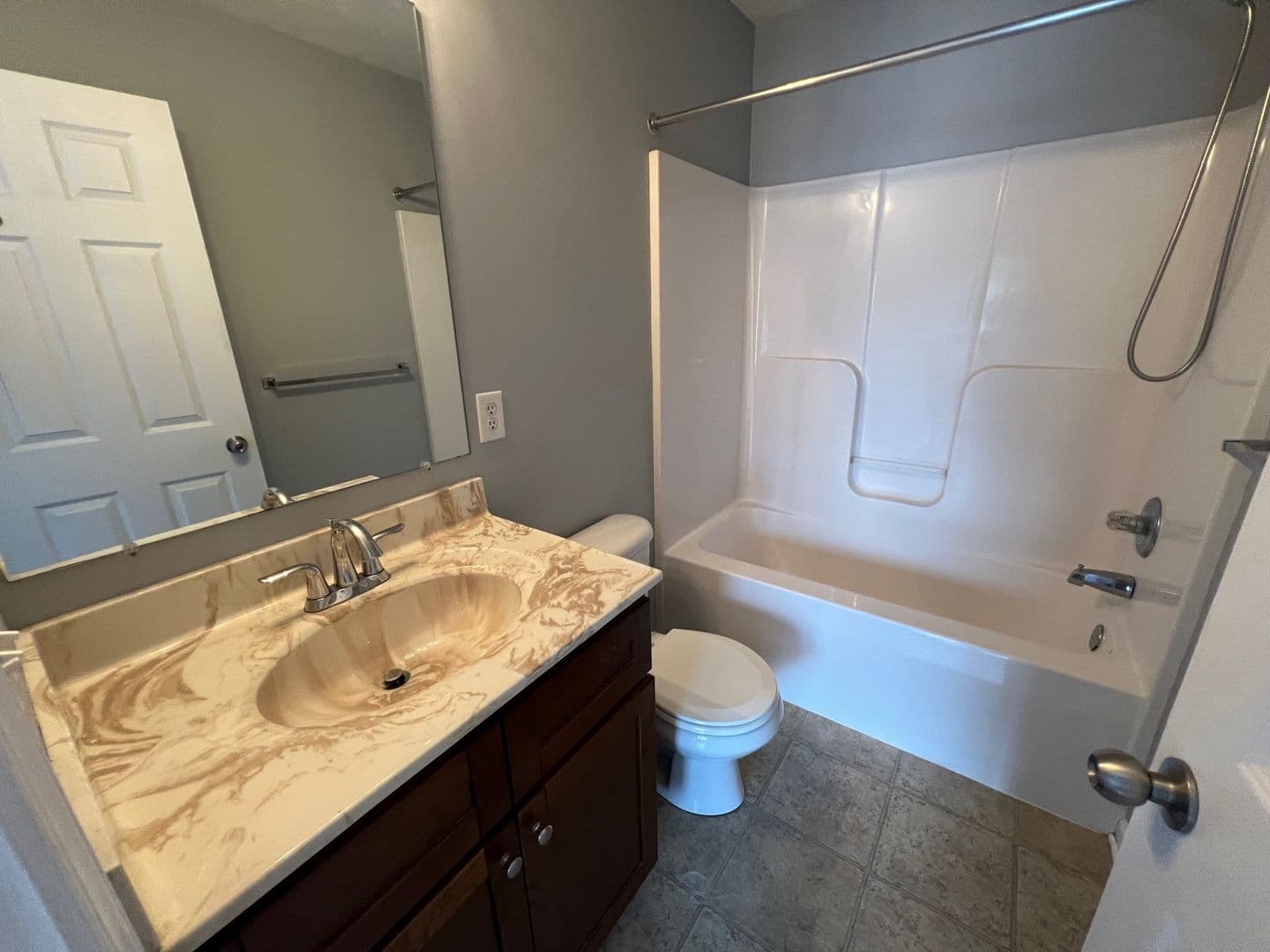 Harrisonburg House: 1238 Settlers Lane