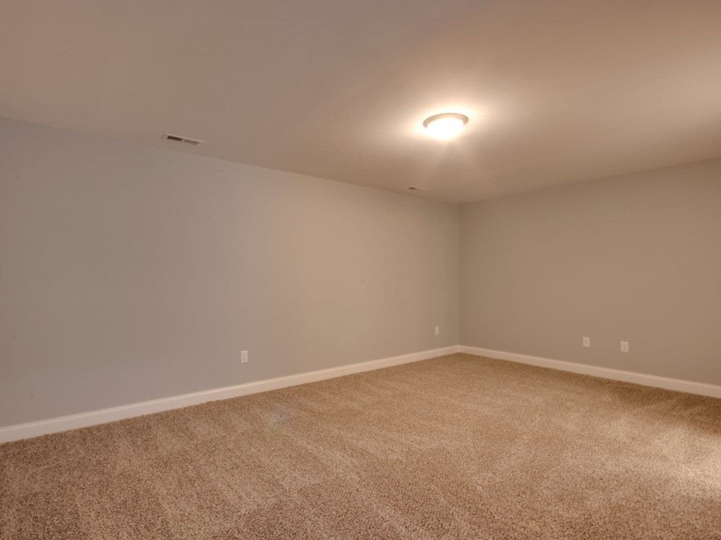 Rockingham House: 1318 Caspian Way