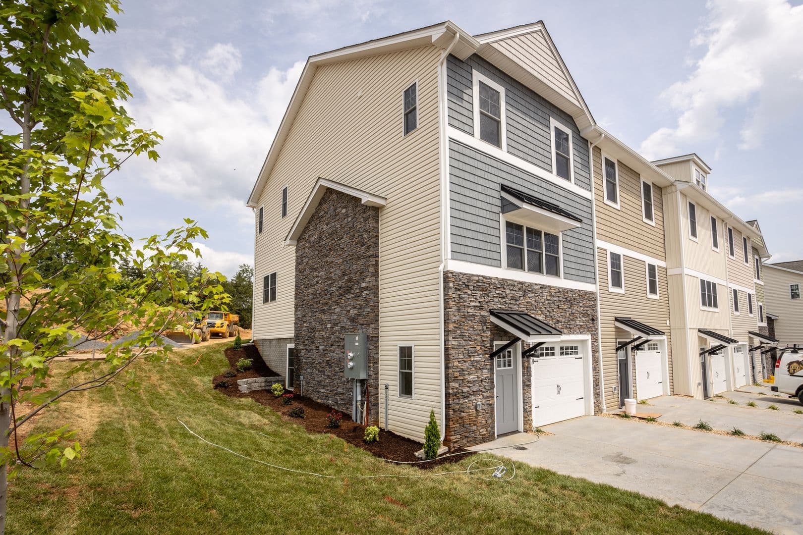Rockingham House: 1308 Palomino Trail