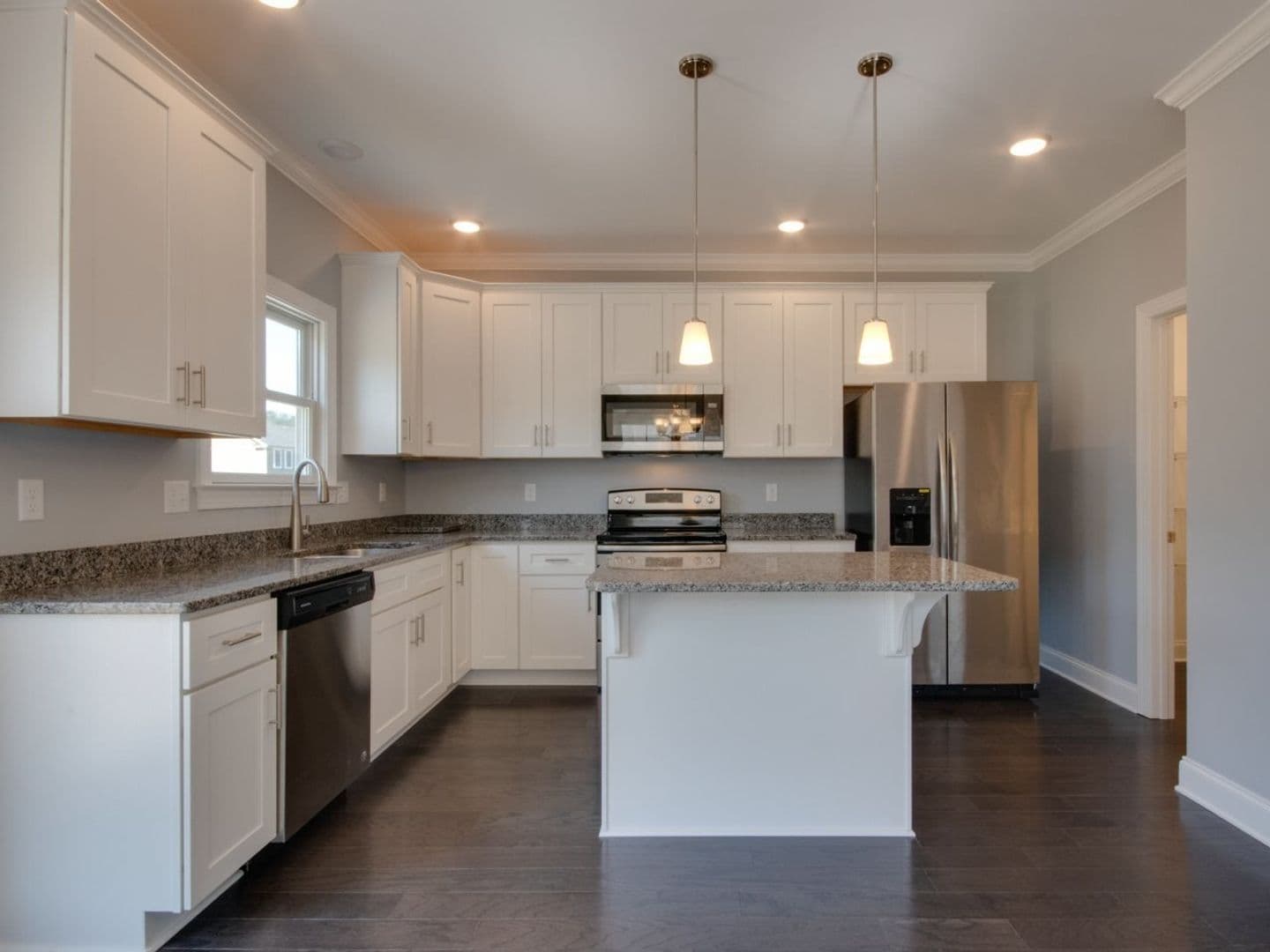 Rockingham House: 1318 Caspian Way