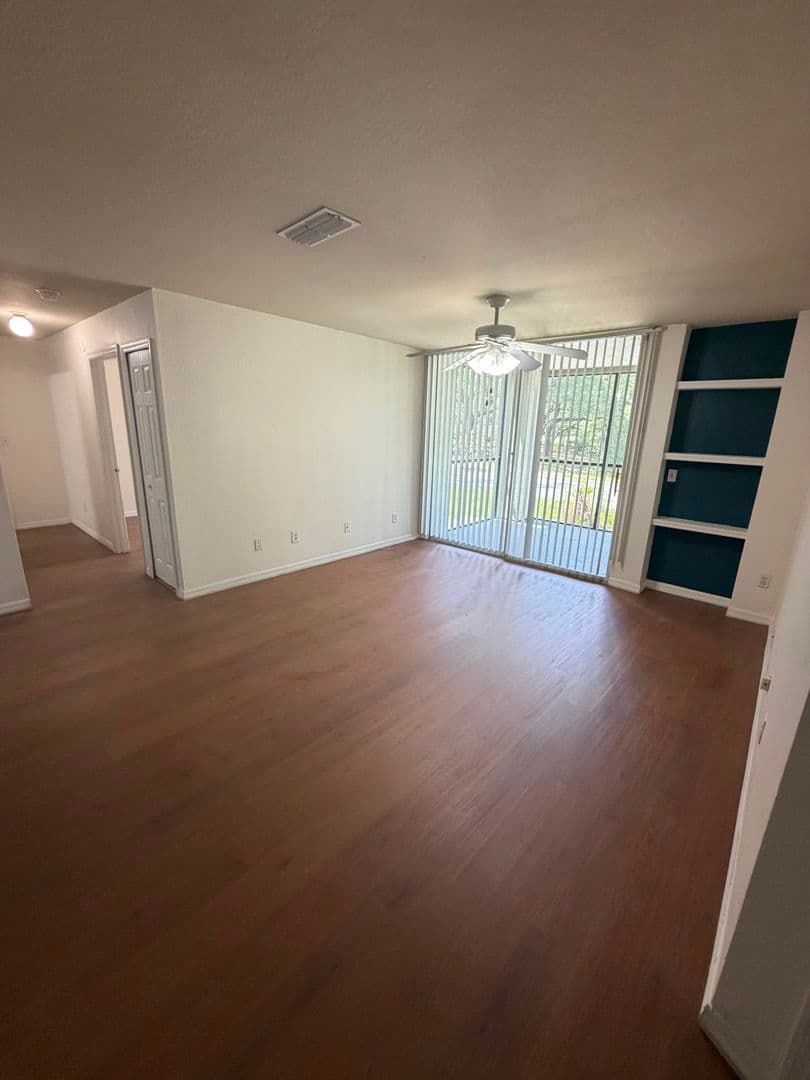Orlando Condo: 7605 Pissarro Dr.