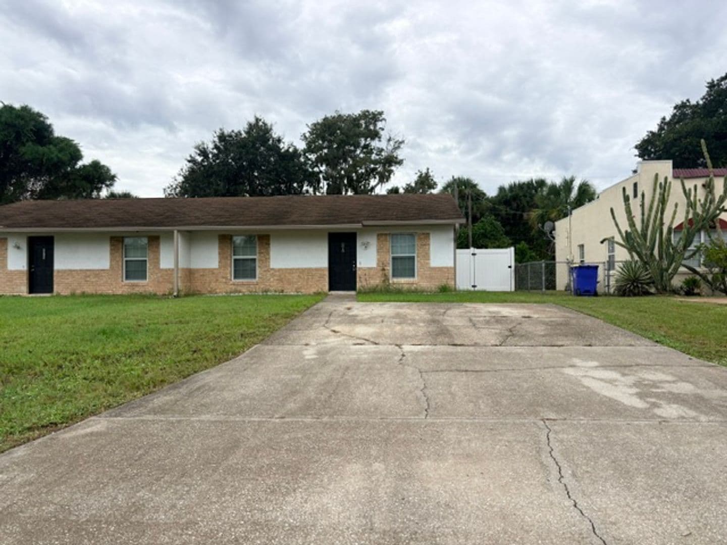 Edgewater House: 2312 Fern Palm Dr.