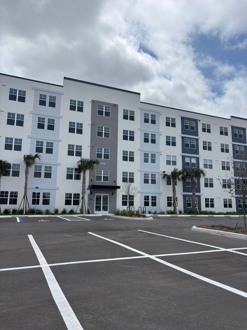Orlando House: 5579 Millenia Park Blvd.
