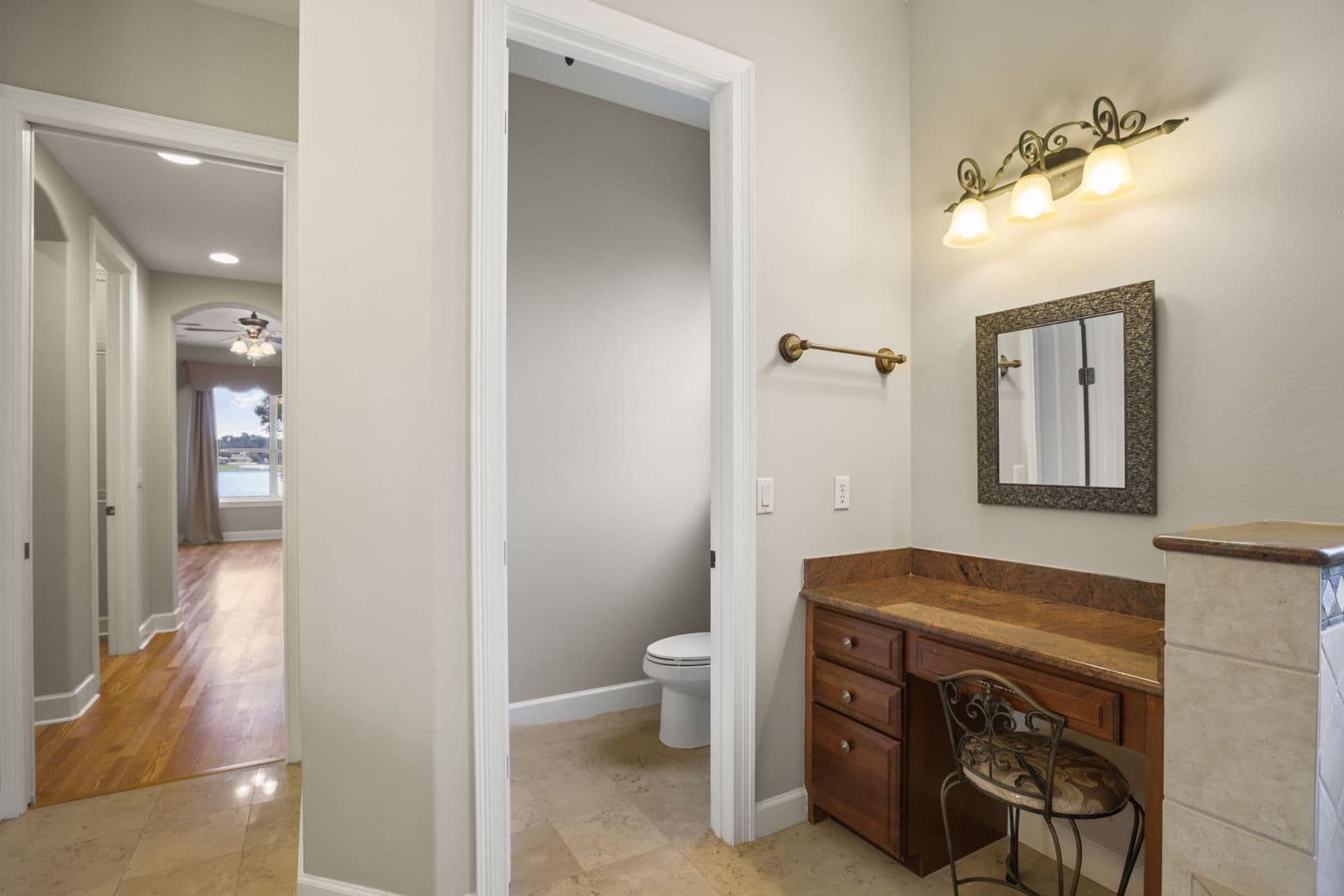 Orlando House: 5554 Palm Lake Cir.