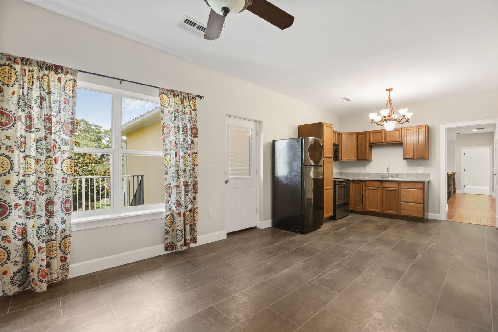 Orlando House: 5554 Palm Lake Cir.