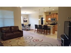 Orlando House: 14119 Queenside Street
