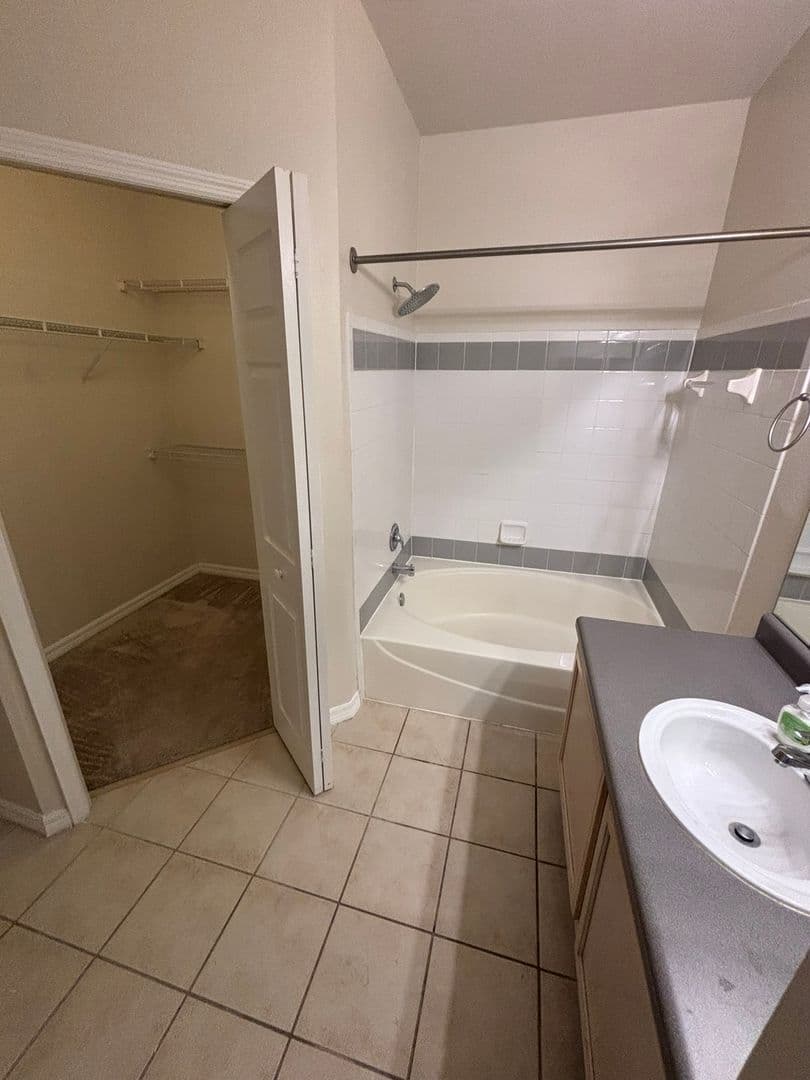 Orlando Condo: 3468 Soho St.