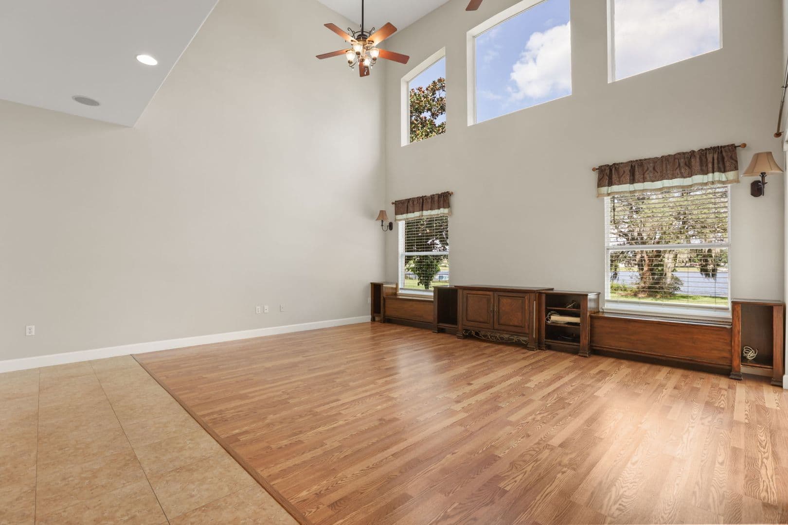 Orlando House: 5554 Palm Lake Cir.