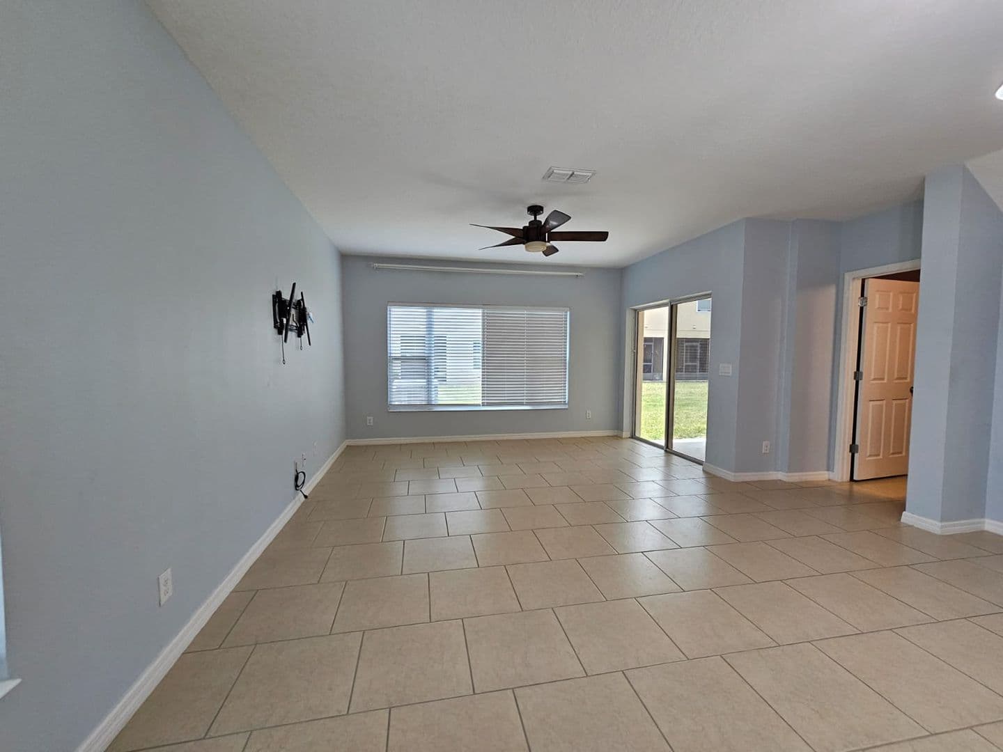 Kissimmee House: 1200 Pensacola Ct.