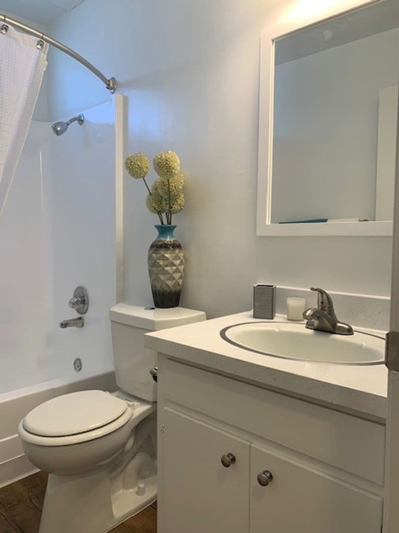 Ventura Apartment: 3325 Armada Drive