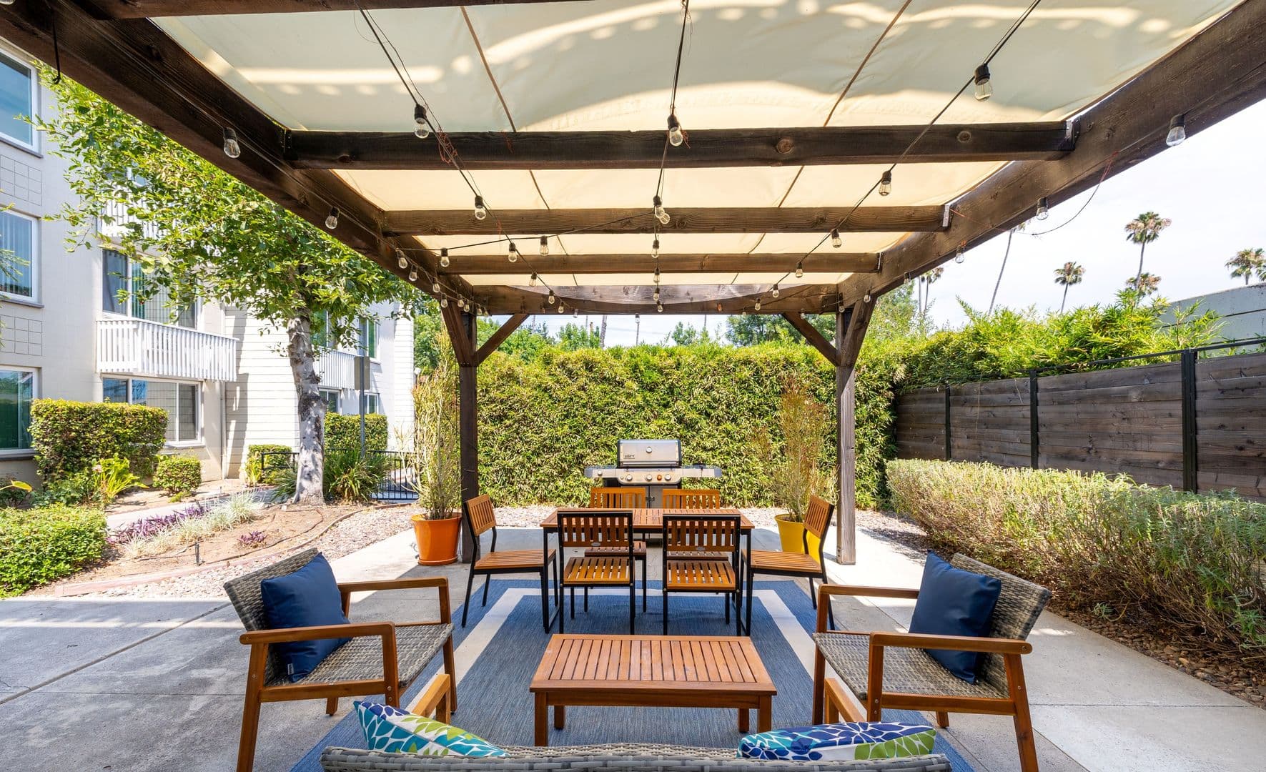 Pasadena Apartment: 1070 N. Lake Avenue