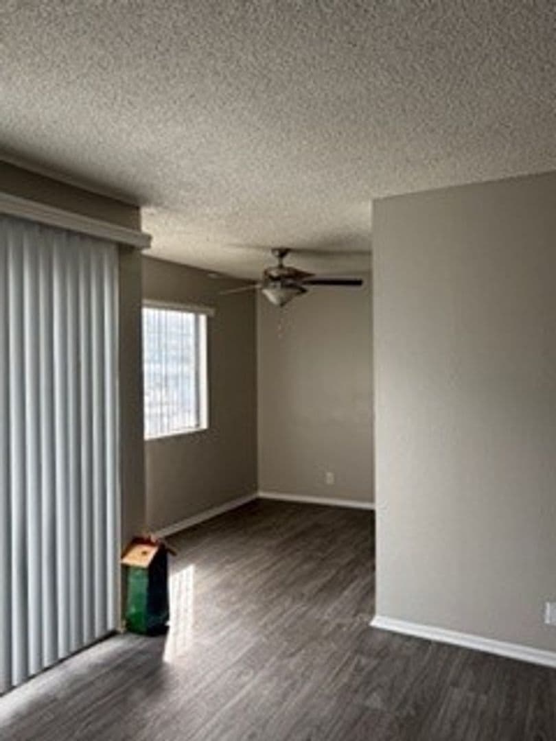 Long Beach Apartment: 425 Lime Avenue