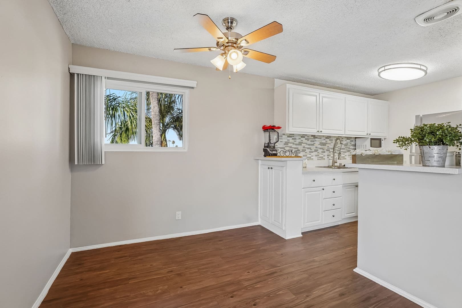 Pasadena Apartment: 410 Raymondale Drive