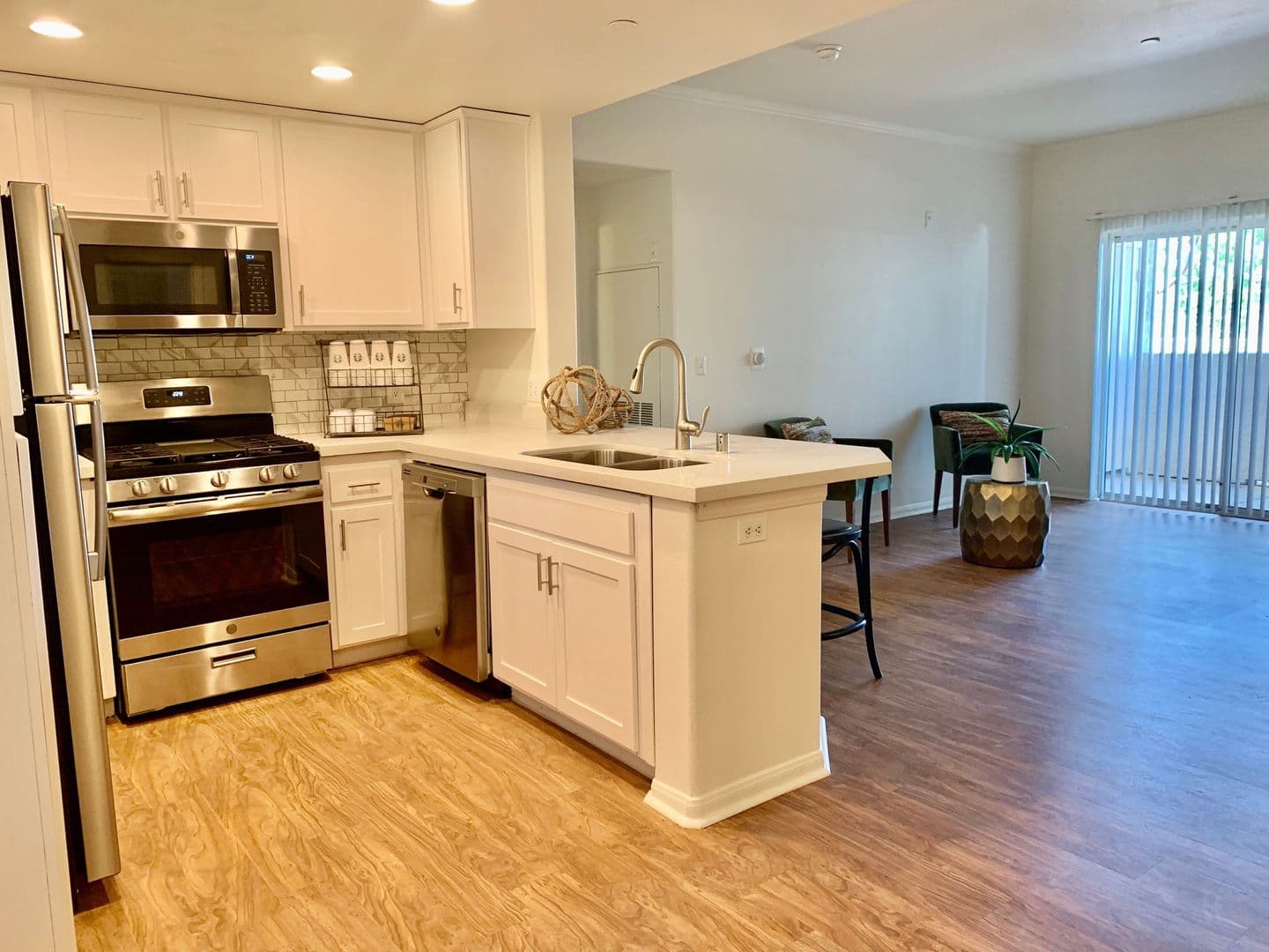 Las Vegas Apartment: 9550 W. Sahara Ave