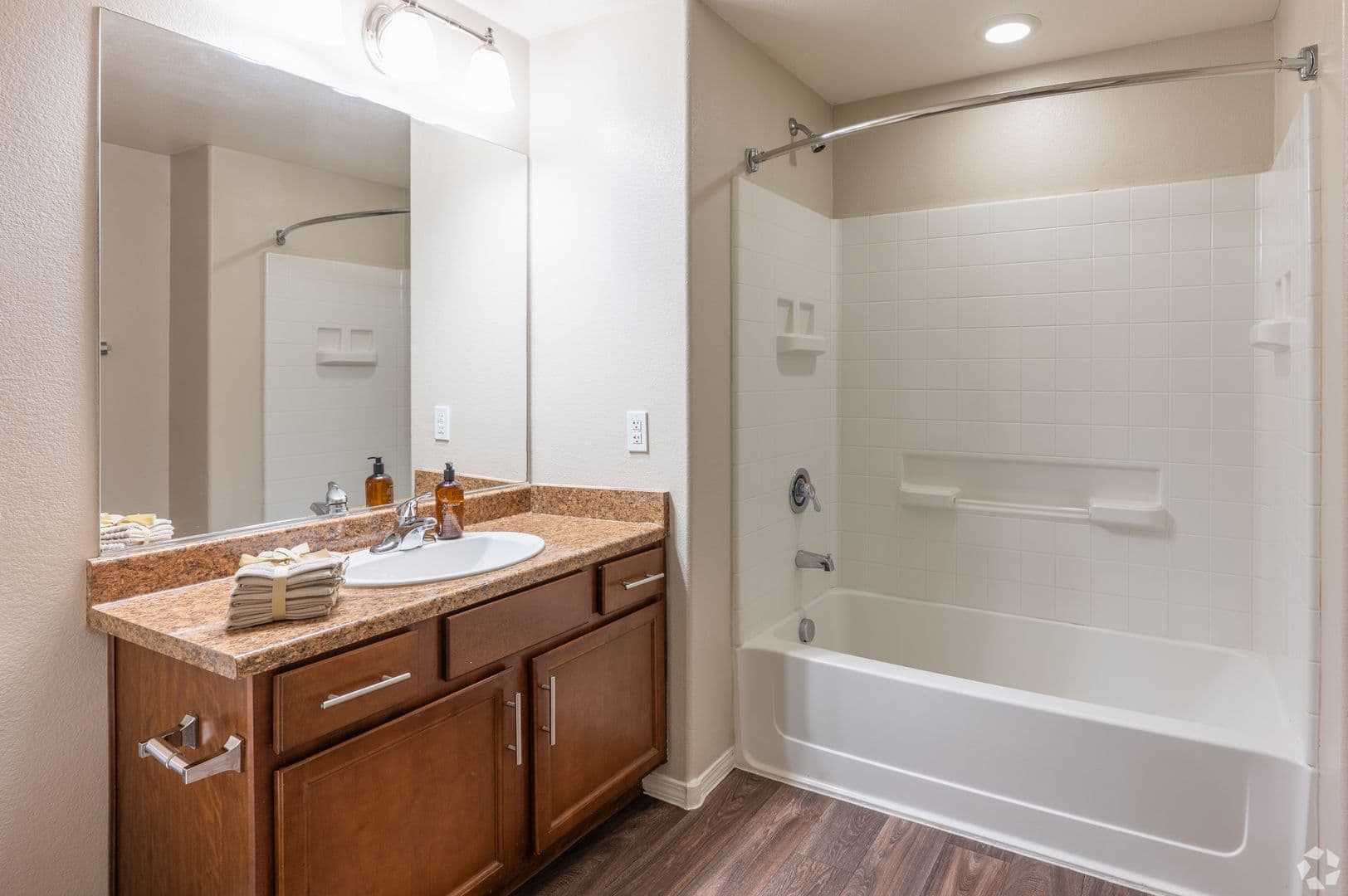 Las Vegas Apartment: 6885 W. Lone Mountain Rd.