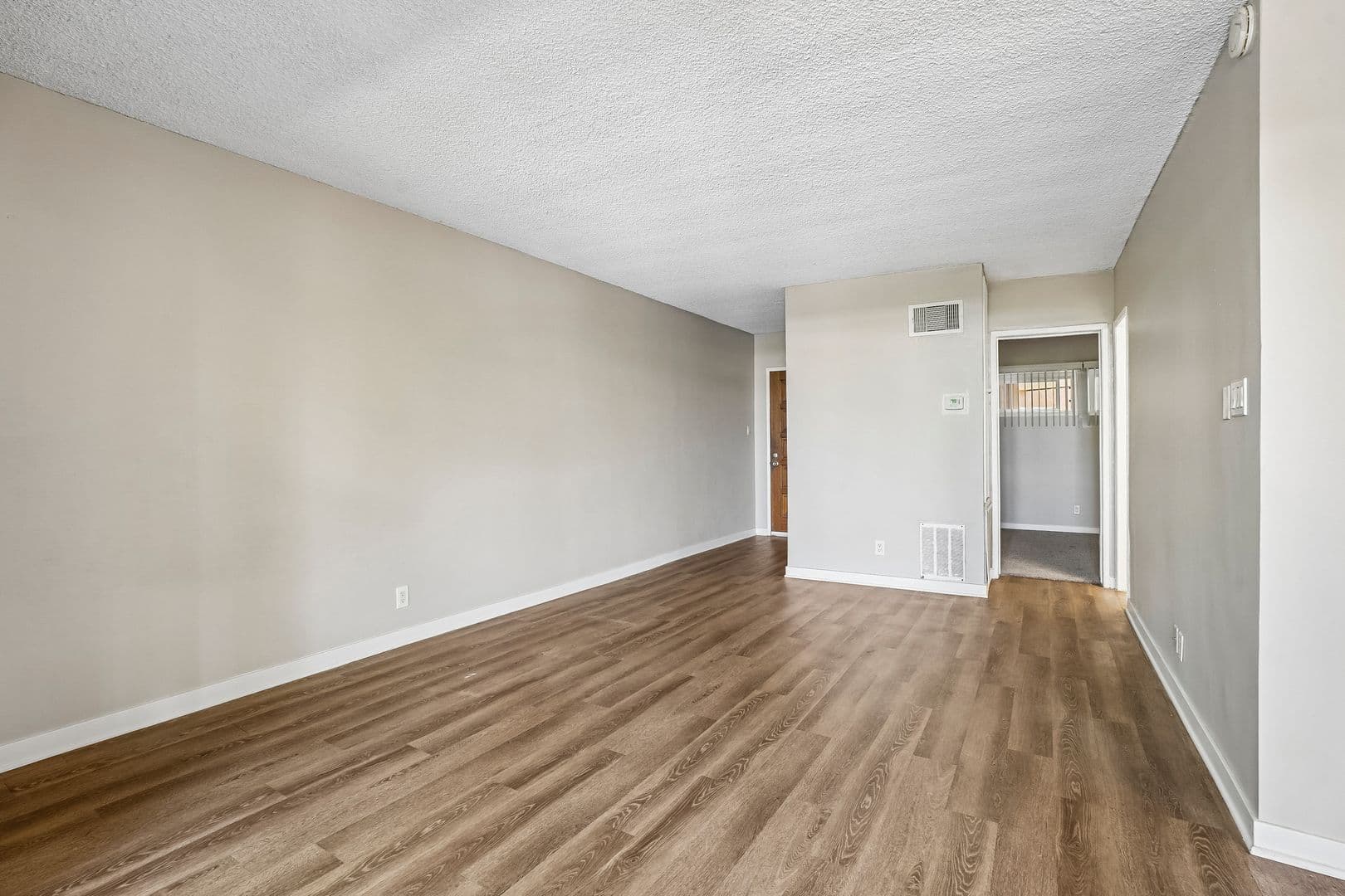 Pasadena Apartment: 410 Raymondale Drive
