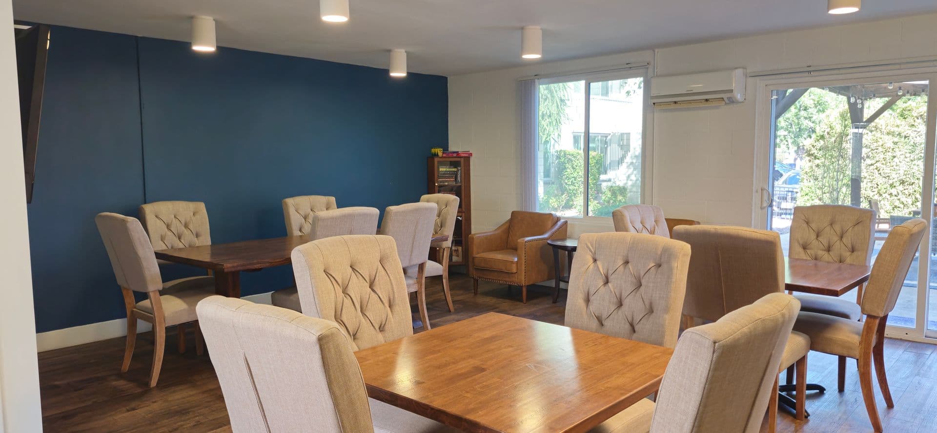 Pasadena Apartment: 1070 N. Lake Avenue