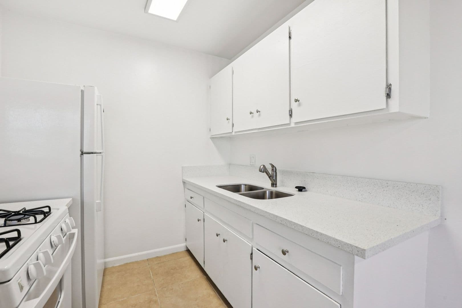 Anaheim Apartment: 1237 & 1243 North Dresden Place
