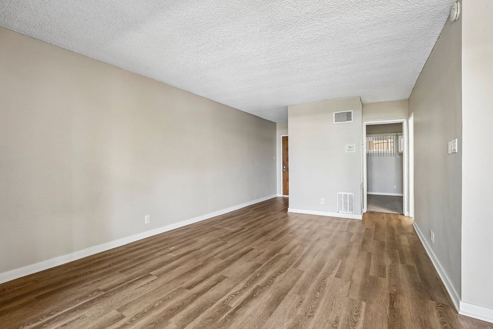 Pasadena Apartment: 410 Raymondale Drive